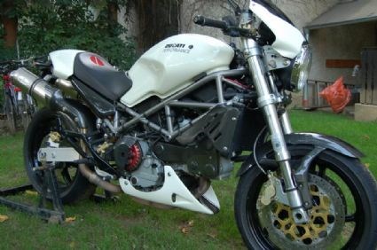 Umgebautes Motorrad Ducati Monster S4 von RAndy - Bild 3 Umgebautes Motorrad Ducati Monster S4 von RAndy - Bild 3