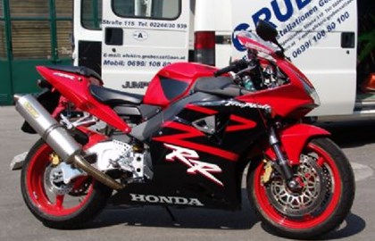 Honda CBR 900 RR Fireblade Custom Bike Honda CBR 900 RR Fireblade Custom Bike