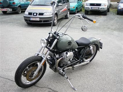 Umbgebautes Motorrad Moto Guzzi California 1100 i Bild 9: Umbgebautes Motorrad Moto Guzzi California 1100 i