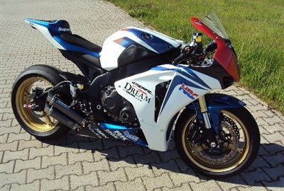 Honda CBR1000RR Fireblade Custom Bike Honda CBR1000RR Fireblade Custom Bike
