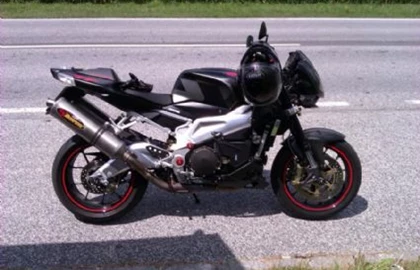 Aprilia RSV 1000 Tuono R Custom Bike Aprilia RSV 1000 Tuono R Custom Bike