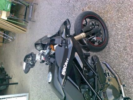Umgebautes Motorrad Ducati Hypermotard 1100 S von Flippolov - Bild 2 Umgebautes Motorrad Ducati Hypermotard 1100 S von Flippolov - Bild 2