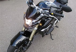 Suzuki GSR 750