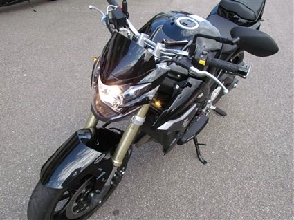Umgebautes Motorrad Suzuki GSR 750 von Moto Studio Thomas Holtz - Bild 1 Umgebautes Motorrad Suzuki GSR 750 von Moto Studio Thomas Holtz - Bild 1