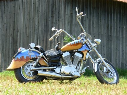 Umgebautes Motorrad Suzuki Intruder VS 1400 von SMC-Styrian Motor Cycle - Bild 4 Umgebautes Motorrad Suzuki Intruder VS 1400 von SMC-Styrian Motor Cycle - Bild 4