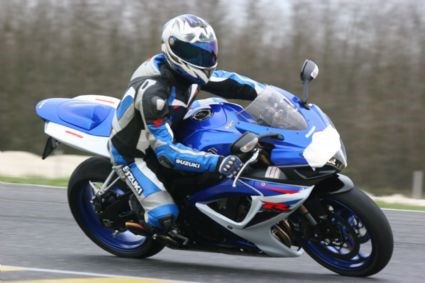 Umgebautes Motorrad Suzuki GSX-R 600 von RS19 - Bild 1 Umgebautes Motorrad Suzuki GSX-R 600 von RS19 - Bild 1