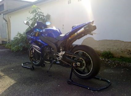 Umgebautes Motorrad Yamaha R1 von tom1112 - Bild 4 Umgebautes Motorrad Yamaha R1 von tom1112 - Bild 4