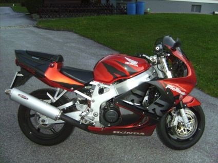 Umgebautes Motorrad Honda CBR 900 RR Fireblade von ThomasWalter1987 - Bild 1 Umgebautes Motorrad Honda CBR 900 RR Fireblade von ThomasWalter1987 - Bild 1