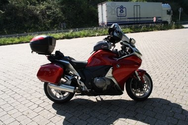 Umgebautes Motorrad Honda VFR 1200 F von erniebeanie - Bild 2 Umgebautes Motorrad Honda VFR 1200 F von erniebeanie - Bild 2