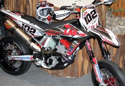 Umgebautes Motorrad Husqvarna SM 449 R von LM-Racingteam - Bild 4 Umgebautes Motorrad Husqvarna SM 449 R von LM-Racingteam - Bild 4