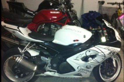 Umgebautes Motorrad Suzuki GSX-R 1000 von BernhardGassner - Bild 1 Umgebautes Motorrad Suzuki GSX-R 1000 von BernhardGassner - Bild 1