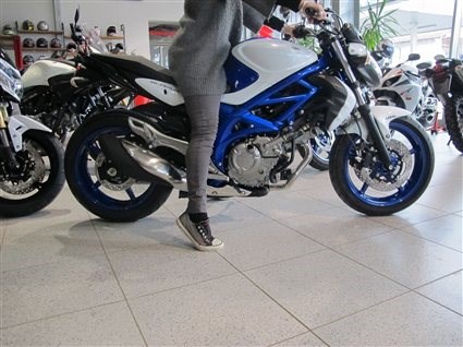 Umgebautes Motorrad Suzuki SFV 650 Gladius von MOTO-VÖLKL - Völkl GmbH - Bild 1 Umgebautes Motorrad Suzuki SFV 650 Gladius von MOTO-VÖLKL - Völkl GmbH - Bild 1