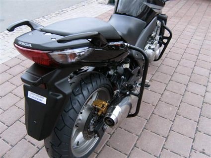 Umgebautes Motorrad Honda CBF 600 von Zweiradtechnik Jörg Schlieter - Bild 7 Umgebautes Motorrad Honda CBF 600 von Zweiradtechnik Jörg Schlieter - Bild 7