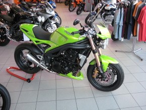 Umgebautes Motorrad Triumph Speed Triple 1050 von IL MOTO  Motorradhandel und Reparaturwerkstätte GesmbH - Bild 7 Umgebautes Motorrad Triumph Speed Triple 1050 von IL MOTO  Motorradhandel und Reparaturwerkstätte GesmbH - Bild 7