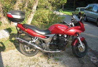 Kawasaki ZR-7 S Kawasaki ZR-7 S