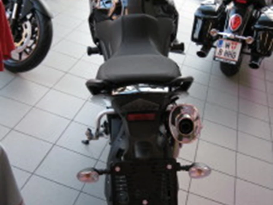 Umbgebautes Motorrad Triumph Tiger 1050 Bild 3: Umbgebautes Motorrad Triumph Tiger 1050