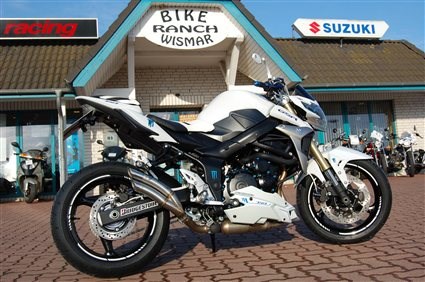Umgebautes Motorrad Suzuki GSR 750 von Bike Ranch Wismar GmbH & Co. KG - Bild 8 Umgebautes Motorrad Suzuki GSR 750 von Bike Ranch Wismar GmbH & Co. KG - Bild 8