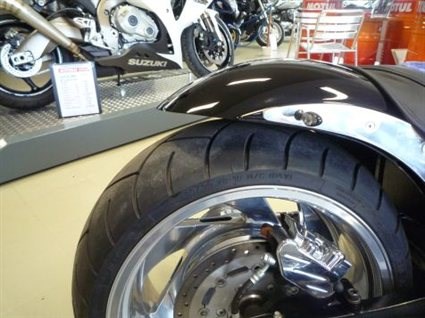 Umgebautes Motorrad Suzuki Intruder M1800R2 von Motorrad-Technik-Hamburg - Bild 1 Umgebautes Motorrad Suzuki Intruder M1800R2 von Motorrad-Technik-Hamburg - Bild 1