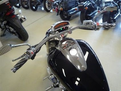 Umgebautes Motorrad Suzuki Intruder M1800R2 von Motorrad-Technik-Hamburg - Bild 4 Umgebautes Motorrad Suzuki Intruder M1800R2 von Motorrad-Technik-Hamburg - Bild 4