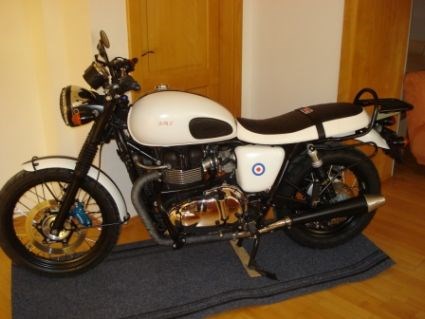 Umgebautes Motorrad Triumph Bonneville T100 von christoph gruber - Bild 7 Umgebautes Motorrad Triumph Bonneville T100 von christoph gruber - Bild 7