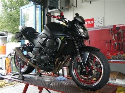 Umgebautes Motorrad Kawasaki Z 750 von Moto K Team GmbH - Bild 5 Umgebautes Motorrad Kawasaki Z 750 von Moto K Team GmbH - Bild 5