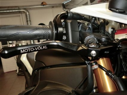 Umgebautes Motorrad Yamaha R1 von MOTO-VÖLKL - Völkl GmbH - Bild 2 Umgebautes Motorrad Yamaha R1 von MOTO-VÖLKL - Völkl GmbH - Bild 2