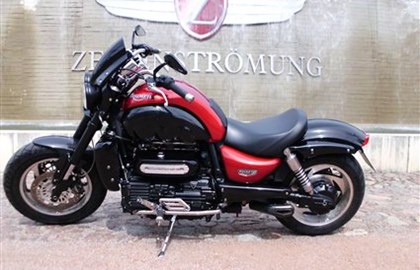 Triumph Rocket III Custom Bike Triumph Rocket III Custom Bike