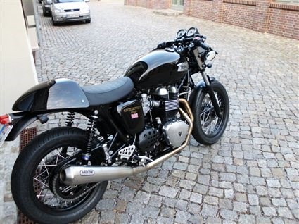 Umgebautes Motorrad Triumph Thruxton von Klingenberger Kehl GbR - Bild 3 Umgebautes Motorrad Triumph Thruxton von Klingenberger Kehl GbR - Bild 3