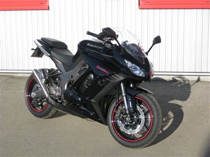 Umgebautes Motorrad Kawasaki Z1000SX von Zweiradtechnik Zepf GmbH - Bild 1 Umgebautes Motorrad Kawasaki Z1000SX von Zweiradtechnik Zepf GmbH - Bild 1