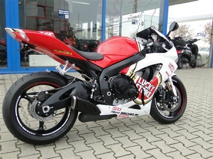 Umgebautes Motorrad Suzuki GSX-R 750 von Altzschner GmbH - Bild 3 Umgebautes Motorrad Suzuki GSX-R 750 von Altzschner GmbH - Bild 3
