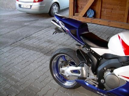 Umgebautes Motorrad Honda CBR1000RR Fireblade von flugo - Bild 7 Umgebautes Motorrad Honda CBR1000RR Fireblade von flugo - Bild 7