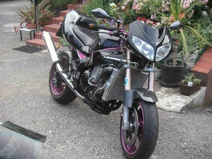 Umgebautes Motorrad Kawasaki ZXR 750 von Taxman - Bild 4 Umgebautes Motorrad Kawasaki ZXR 750 von Taxman - Bild 4
