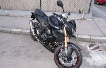 Kawasaki Z 750 Black Edition Custom Bike