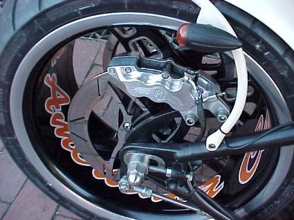 Umgebautes Motorrad Harley-Davidson Softail Custom FXSTC von X-Trem Custombikes - Bild 4 Umgebautes Motorrad Harley-Davidson Softail Custom FXSTC von X-Trem Custombikes - Bild 4