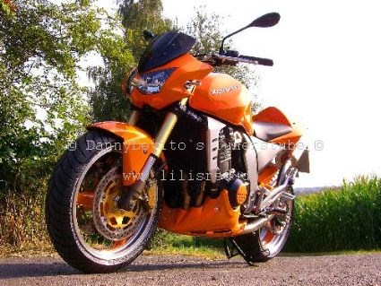 Umgebautes Motorrad Kawasaki Z1000 von wwwlilisredde - Bild 4 Umgebautes Motorrad Kawasaki Z1000 von wwwlilisredde - Bild 4