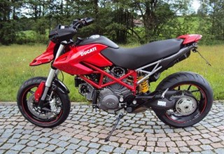 Ducati Hypermotard 796