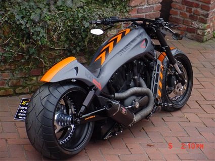 Umgebautes Motorrad Harley-Davidson V-Rod Street Rod VRSCR von X-Trem Custombikes - Bild 2 Umgebautes Motorrad Harley-Davidson V-Rod Street Rod VRSCR von X-Trem Custombikes - Bild 2