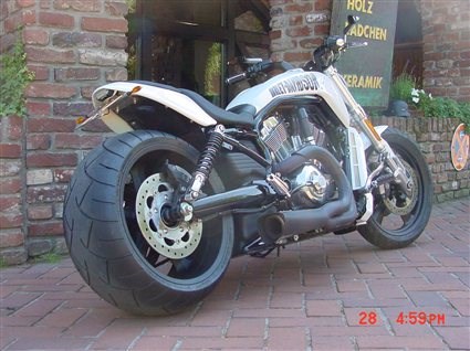 Umgebautes Motorrad Harley-Davidson V-Rod Muscle VRSCF von X-Trem Custombikes - Bild 2 Umgebautes Motorrad Harley-Davidson V-Rod Muscle VRSCF von X-Trem Custombikes - Bild 2