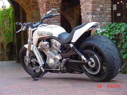 Umgebautes Motorrad Harley-Davidson V-Rod Muscle VRSCF von X-Trem Custombikes - Bild 6 Umgebautes Motorrad Harley-Davidson V-Rod Muscle VRSCF von X-Trem Custombikes - Bild 6