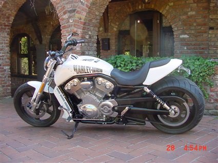 Umgebautes Motorrad Harley-Davidson V-Rod Muscle VRSCF von X-Trem Custombikes - Bild 8 Umgebautes Motorrad Harley-Davidson V-Rod Muscle VRSCF von X-Trem Custombikes - Bild 8