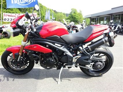 Umgebautes Motorrad Triumph Speed Triple 1050 von Motorradhaus Löhmer GmbH - Bild 5 Umgebautes Motorrad Triumph Speed Triple 1050 von Motorradhaus Löhmer GmbH - Bild 5