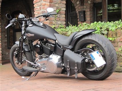 Umgebautes Motorrad Harley-Davidson Softail Cross Bones FLSTSB von X-Trem Custombikes - Bild 1 Umgebautes Motorrad Harley-Davidson Softail Cross Bones FLSTSB von X-Trem Custombikes - Bild 1