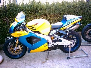 Umgebautes Motorrad Aprilia RSV 1000 R (RSV Mille R) von Alpenteufel - Bild 1 Umgebautes Motorrad Aprilia RSV 1000 R (RSV Mille R) von Alpenteufel - Bild 1