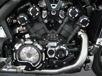 Umgebautes Motorrad Yamaha V-MAX von MZB Motorrad Bonn GmbH - Bild 2 Umgebautes Motorrad Yamaha V-MAX von MZB Motorrad Bonn GmbH - Bild 2