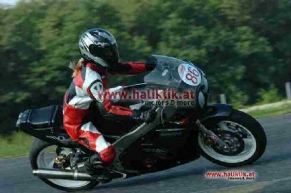Umgebautes Motorrad Yamaha FZR 400 von goldyR - Bild 1 Umgebautes Motorrad Yamaha FZR 400 von goldyR - Bild 1