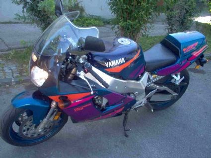 Umgebautes Motorrad Yamaha YZF 750 R von goldyR - Bild 2