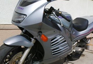 Suzuki RF 600 R Suzuki RF 600 R