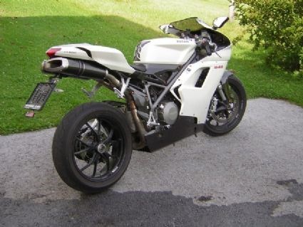 Umgebautes Motorrad Ducati 848 von duc_foggy - Bild 1 Umgebautes Motorrad Ducati 848 von duc_foggy - Bild 1