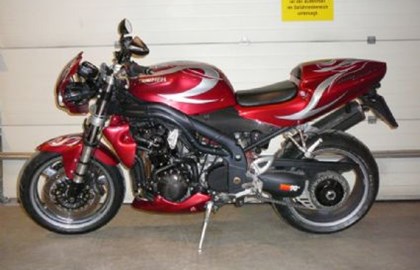 Triumph Daytona 955i Custom Bike