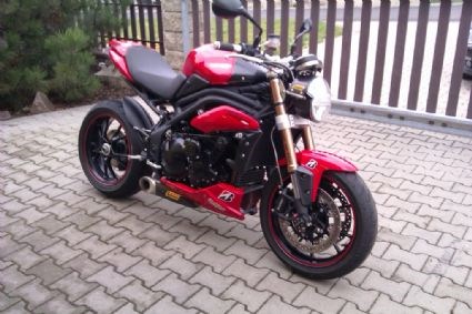Umgebautes Motorrad Triumph Speed Triple 1050 von petrltm - Bild 2 Umgebautes Motorrad Triumph Speed Triple 1050 von petrltm - Bild 2